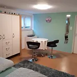 Kleine Unterkunft Fuer Selbstversorger